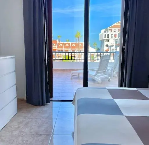 Playa De Americas 아로나